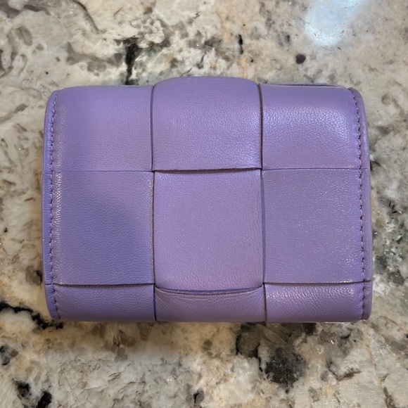 Bottega Veneta Small Envelope CaRd Case “Wisteria” - Picture 3 of 14